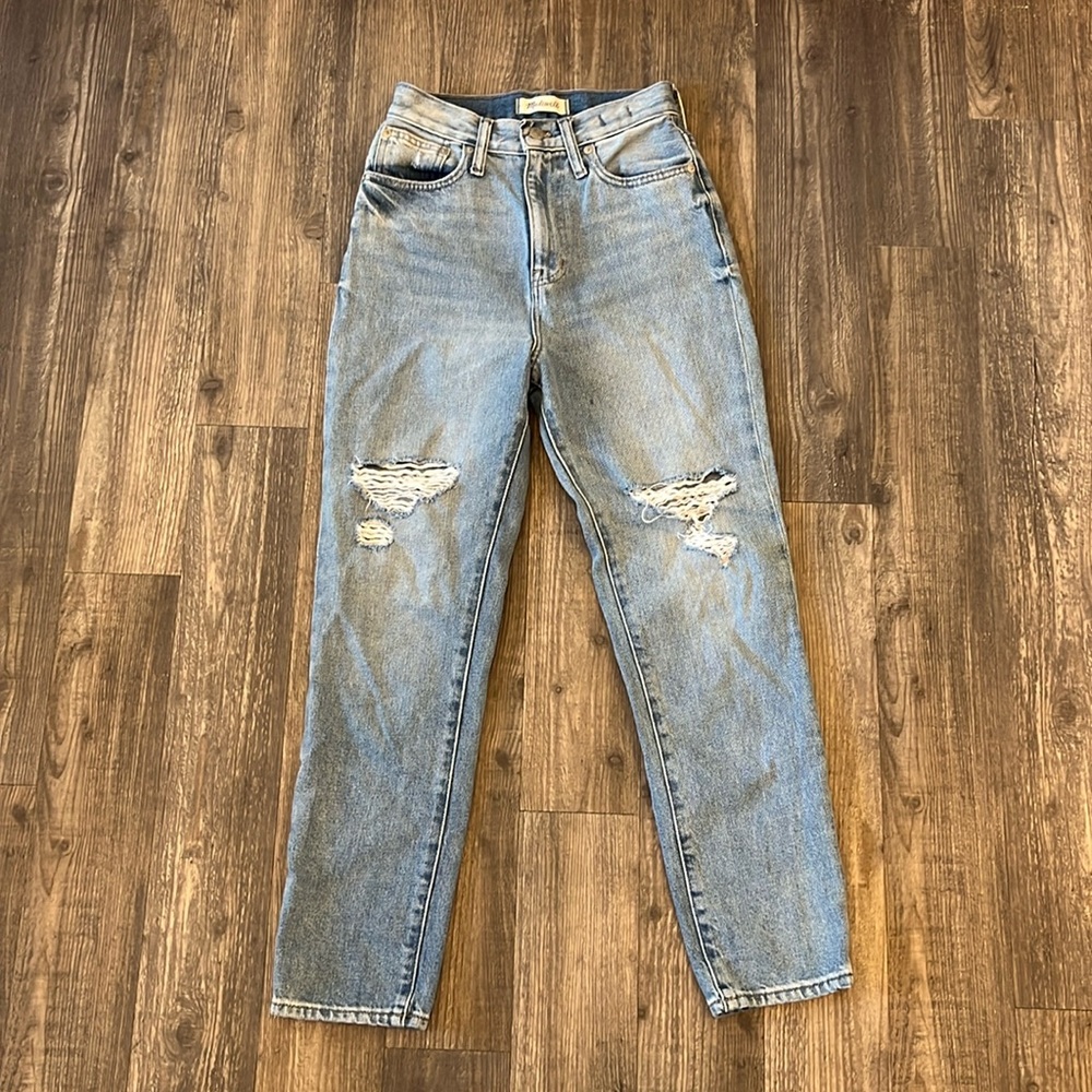 Madewell Distressed The Mom Jean